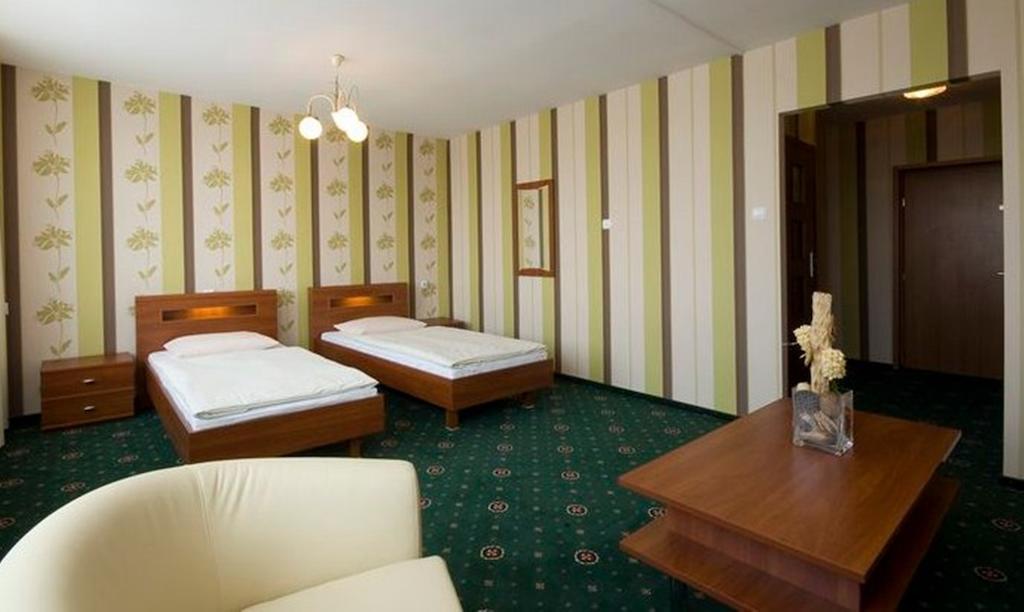 Hotel Naramowice Poznań Extérieur photo