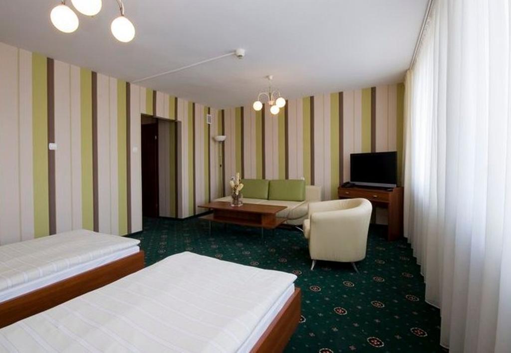 Hotel Naramowice Poznań Extérieur photo