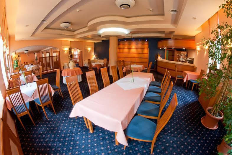 Hotel Naramowice Poznań Restaurant photo