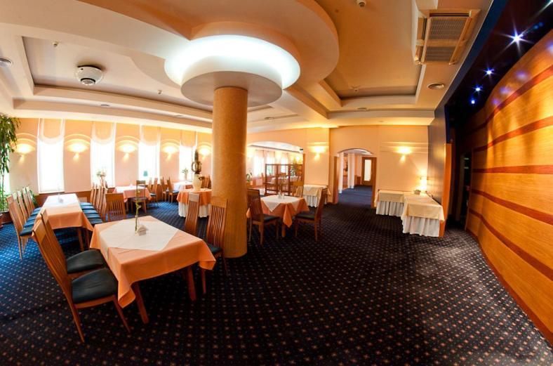 Hotel Naramowice Poznań Restaurant photo